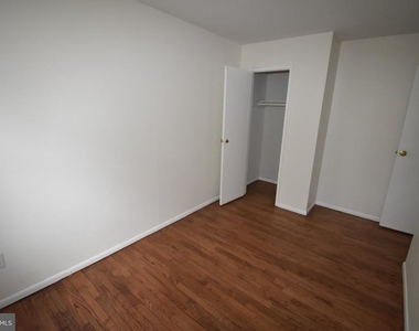 216 E Pearl Street - Photo Thumbnail 15