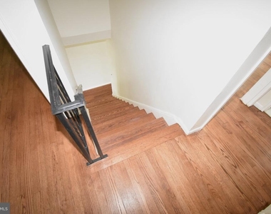 216 E Pearl Street - Photo Thumbnail 16