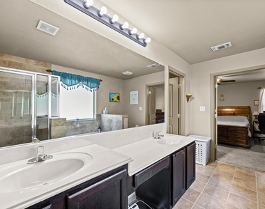 1315 Lantana Ct - Photo Thumbnail 23
