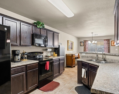 1315 Lantana Ct - Photo Thumbnail 15