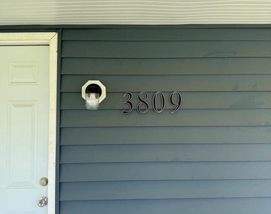3809 Main Street - Photo Thumbnail 4