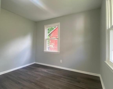 24 Chamber Avenue - Photo Thumbnail 5