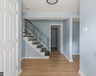 9317 Woodberry Street - Photo Thumbnail 5