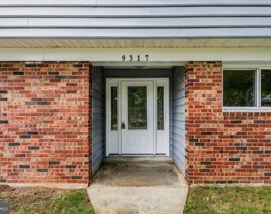 9317 Woodberry Street - Photo Thumbnail 3