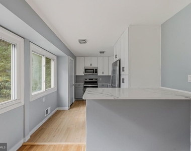 9317 Woodberry Street - Photo Thumbnail 13