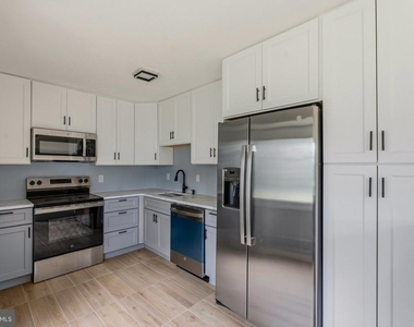9317 Woodberry Street - Photo Thumbnail 11