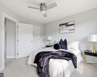 14658 Hawley Lane - Photo Thumbnail 12