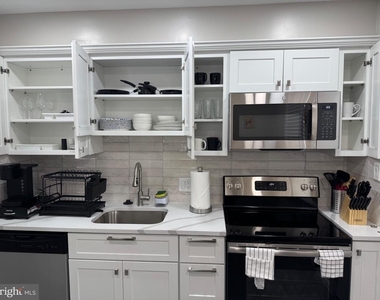 8315 Navahoe Drive - Photo Thumbnail 15