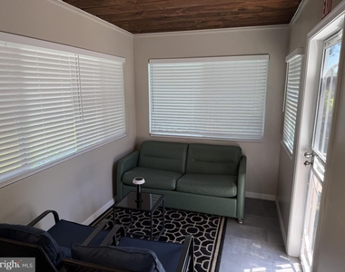 8315 Navahoe Drive - Photo Thumbnail 18
