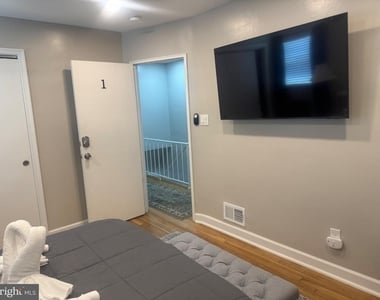 8315 Navahoe Drive - Photo Thumbnail 24