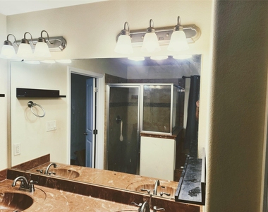 404 W Little Dipper Dr - Photo Thumbnail 2