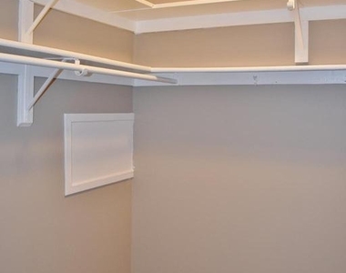 10246 Prince Place - Photo Thumbnail 12