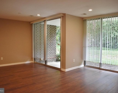 10246 Prince Place - Photo Thumbnail 8