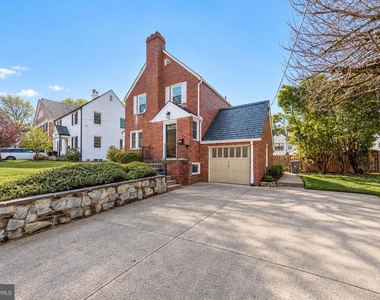 4816 Leland Street - Photo Thumbnail 1