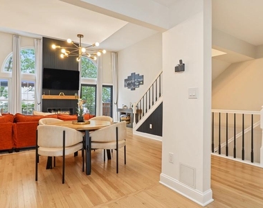 13407 Silver Moon Way - Photo Thumbnail 6