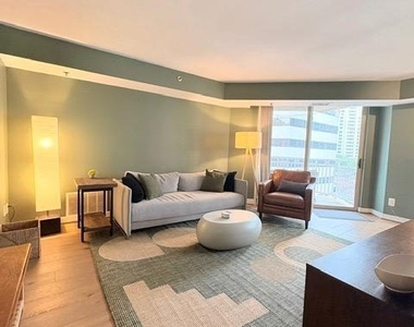 7500 Woodmont Avenue - Photo Thumbnail 3