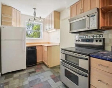 8413 Spencer Court - Photo Thumbnail 4