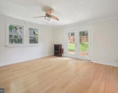8413 Spencer Court - Photo Thumbnail 14