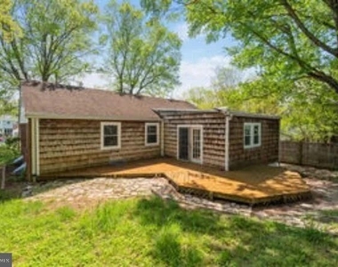 8413 Spencer Court - Photo Thumbnail 18