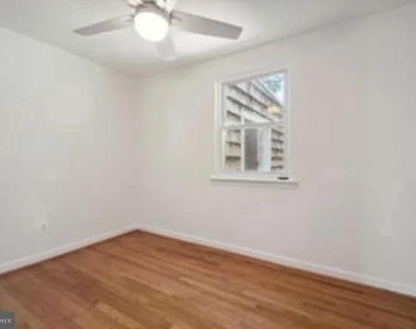 8413 Spencer Court - Photo Thumbnail 9