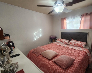 313 Estate Dr - Photo Thumbnail 3