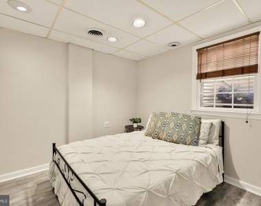 11000 Rosemont Drive - Photo Thumbnail 32