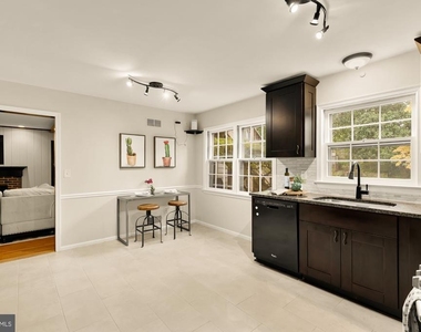 11000 Rosemont Drive - Photo Thumbnail 39