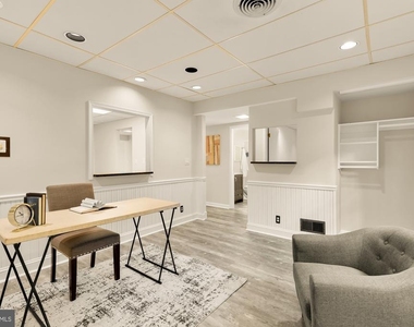 11000 Rosemont Drive - Photo Thumbnail 9