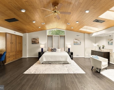 11000 Rosemont Drive - Photo Thumbnail 13