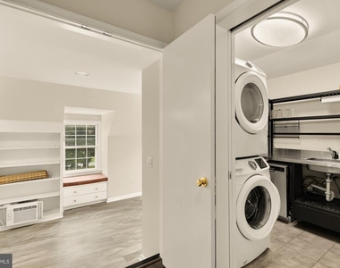 11000 Rosemont Drive - Photo Thumbnail 10