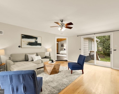 11000 Rosemont Drive - Photo Thumbnail 15