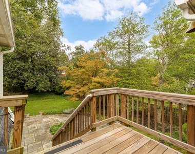 11000 Rosemont Drive - Photo Thumbnail 5