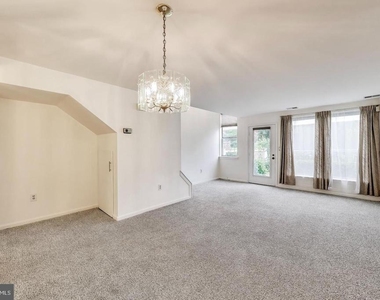 11914 Filly Lane - Photo Thumbnail 2