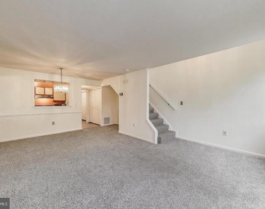 11914 Filly Lane - Photo Thumbnail 5