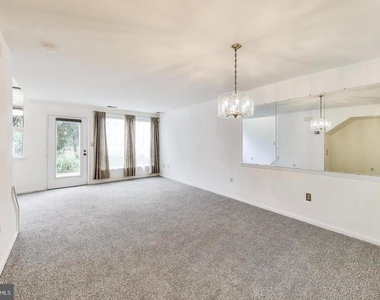 11914 Filly Lane - Photo Thumbnail 3