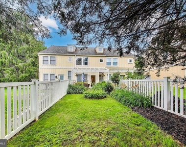 11914 Filly Lane - Photo Thumbnail 17