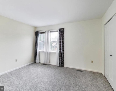 11914 Filly Lane - Photo Thumbnail 12