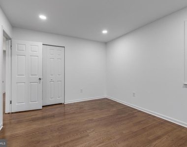 1402 Mullins Street - Photo Thumbnail 29