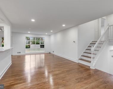1402 Mullins Street - Photo Thumbnail 11