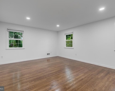 1402 Mullins Street - Photo Thumbnail 19