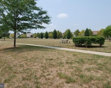 11420 Tulip Poplar Terrace - Photo Thumbnail 38