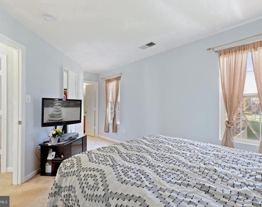11420 Tulip Poplar Terrace - Photo Thumbnail 16