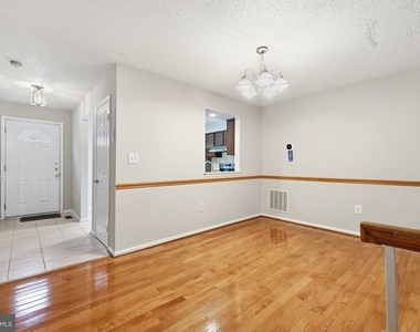 4000 Sparrow House Lane - Photo Thumbnail 7