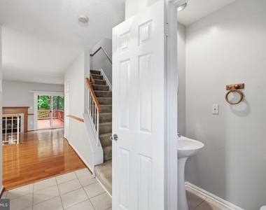 4000 Sparrow House Lane - Photo Thumbnail 24