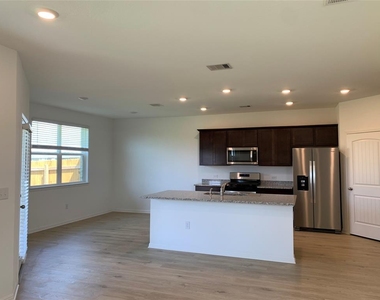 317 Brody Ln - Photo Thumbnail 1