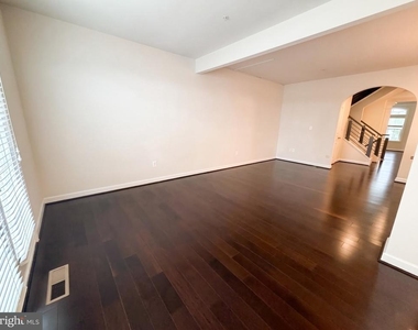 7724 Water Street - Photo Thumbnail 8