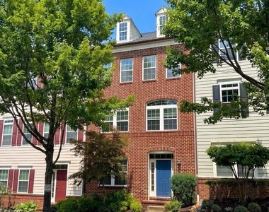 7724 Water Street - Photo Thumbnail 2