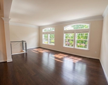 7724 Water Street - Photo Thumbnail 10