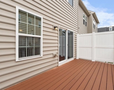 8105 Kyne Millers Way - Photo Thumbnail 10