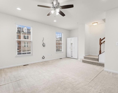 8105 Kyne Millers Way - Photo Thumbnail 6